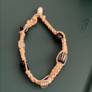 Beautiful Hemp choker style necklace with glass (?) beads ♥️